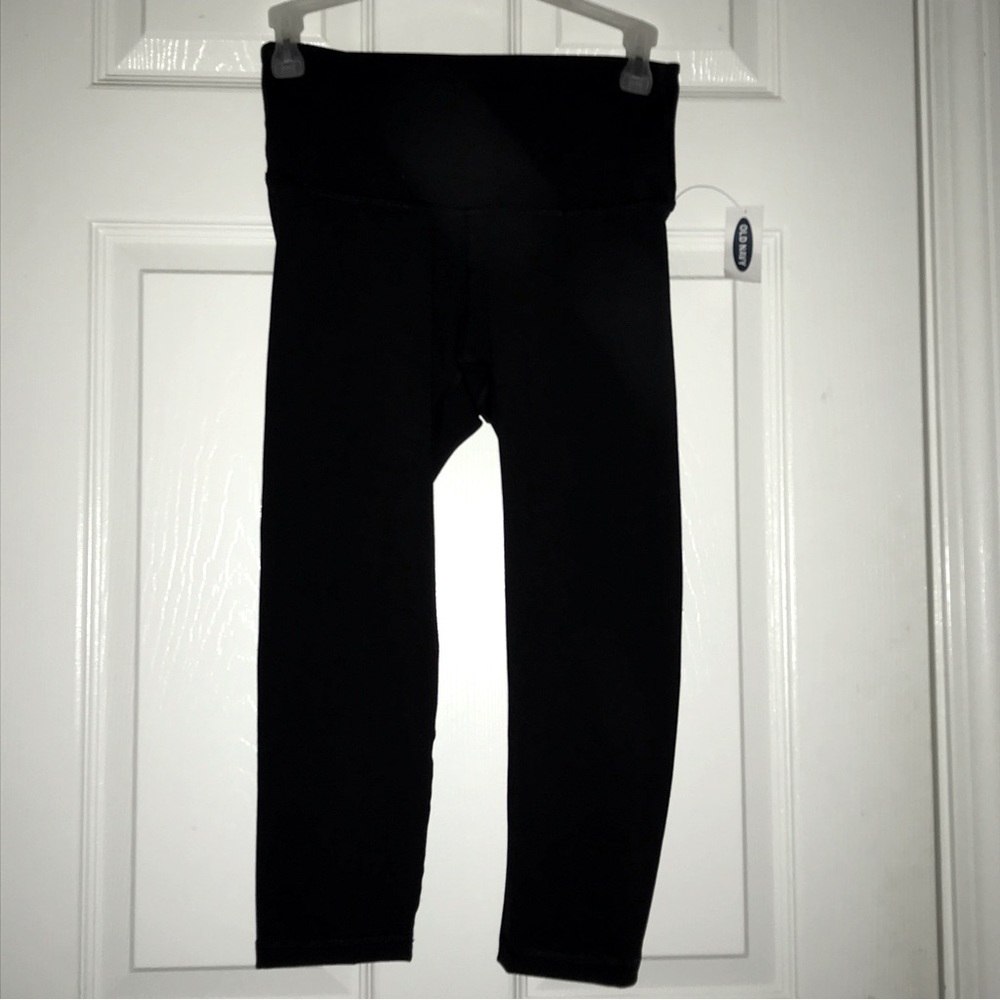 NEW with tags Old Navy Leggings cropped SZ S